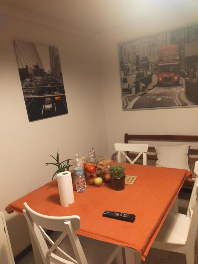 B & B Via Borgo Di San Pietro Bologna Luaran gambar