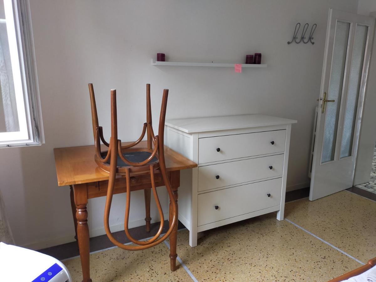 B & B Via Borgo Di San Pietro Bologna Luaran gambar