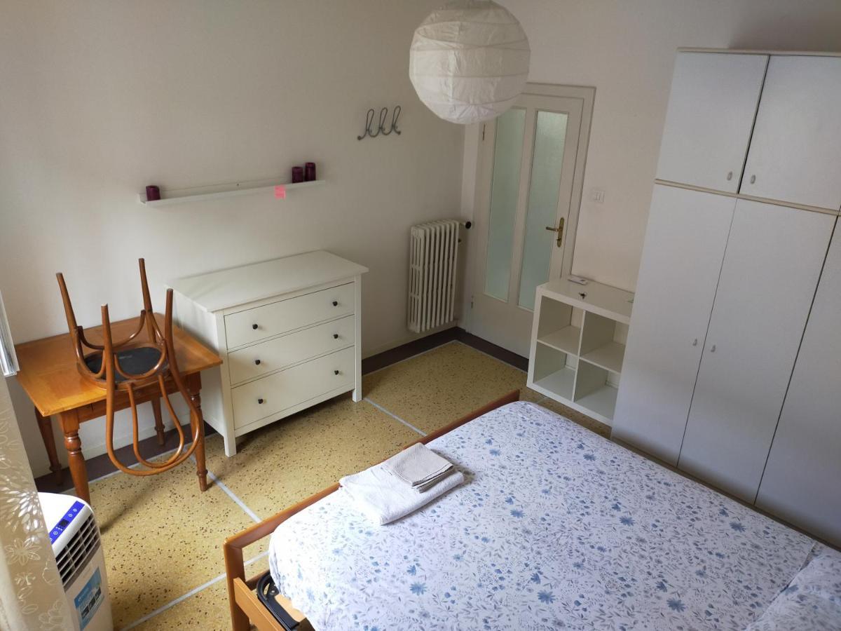 B & B Via Borgo Di San Pietro Bologna Luaran gambar